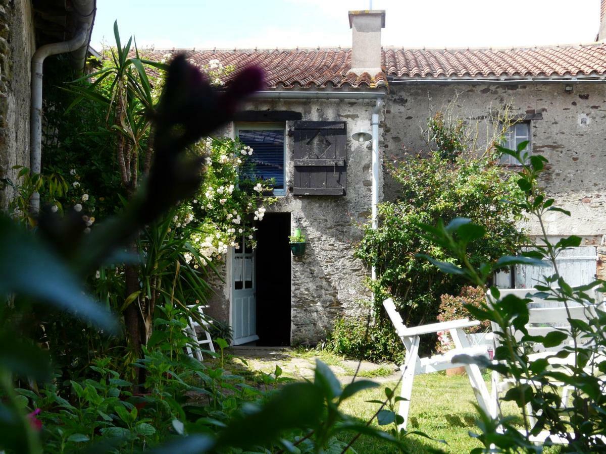 Topaze Sejour Chez Le Vigneron Monnieres  外观 照片